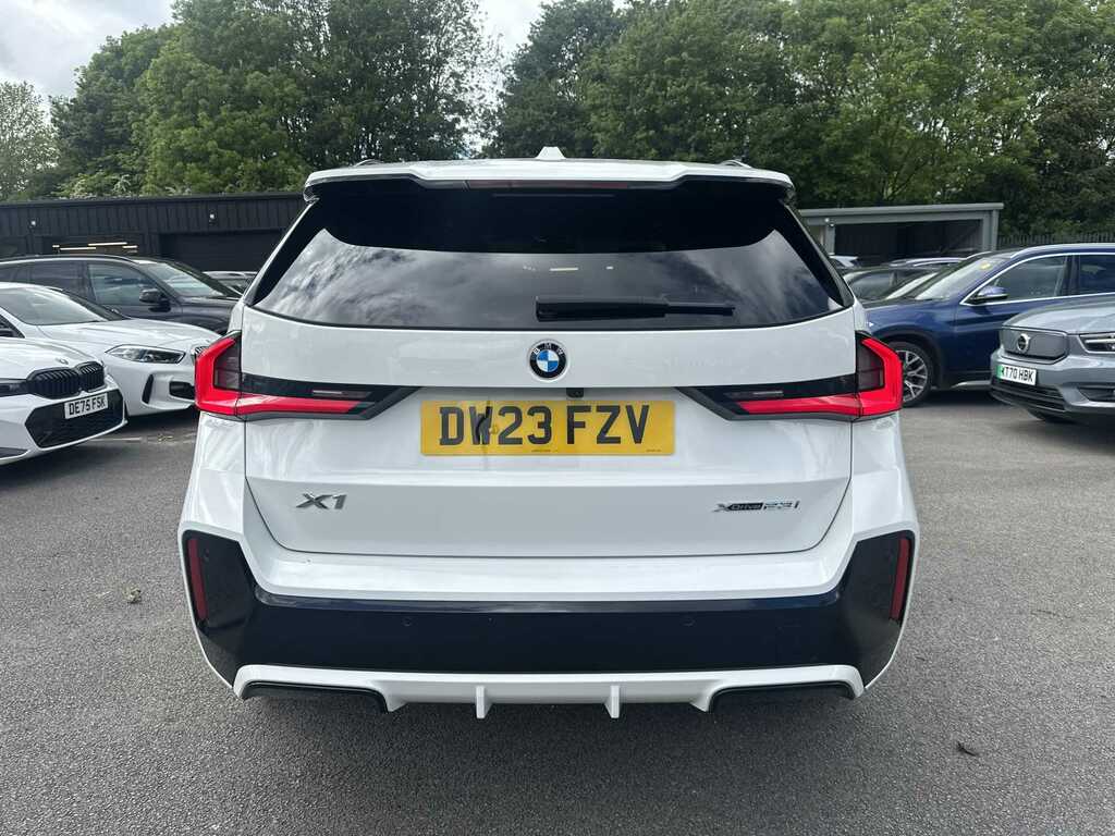 BMW X1 Xdrive 23I Mht M Sport Tech Plus Step DW23FZV White #4