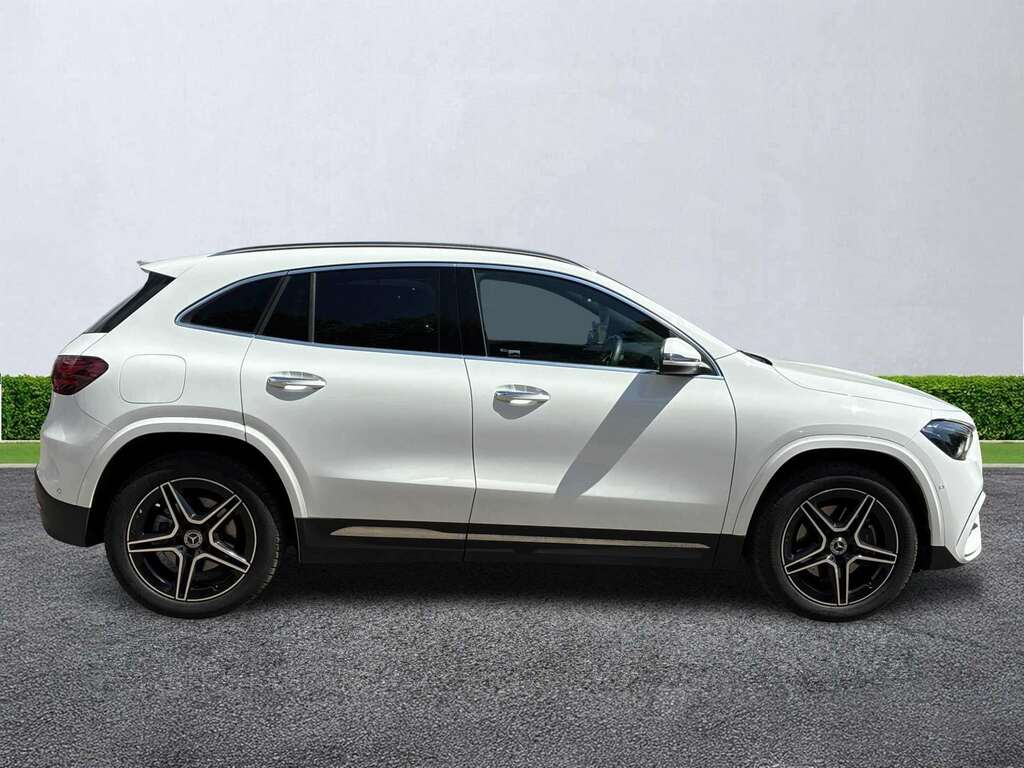 Mercedes-Benz GLA Class Gla 250E Amg Line Executive KN25BWC White #3