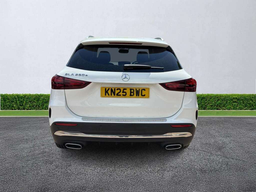 Mercedes-Benz GLA Class Gla 250E Amg Line Executive KN25BWC White #4