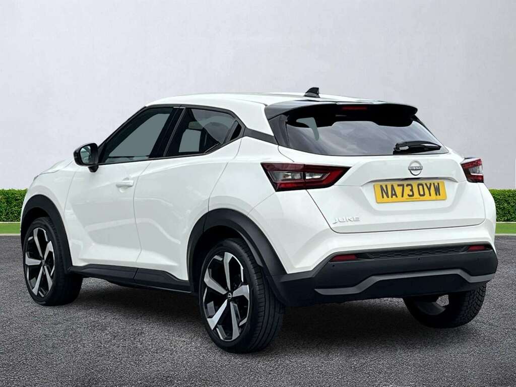 Nissan Juke 1.0 Dig-t 114 Tekna NA73OYW White #2