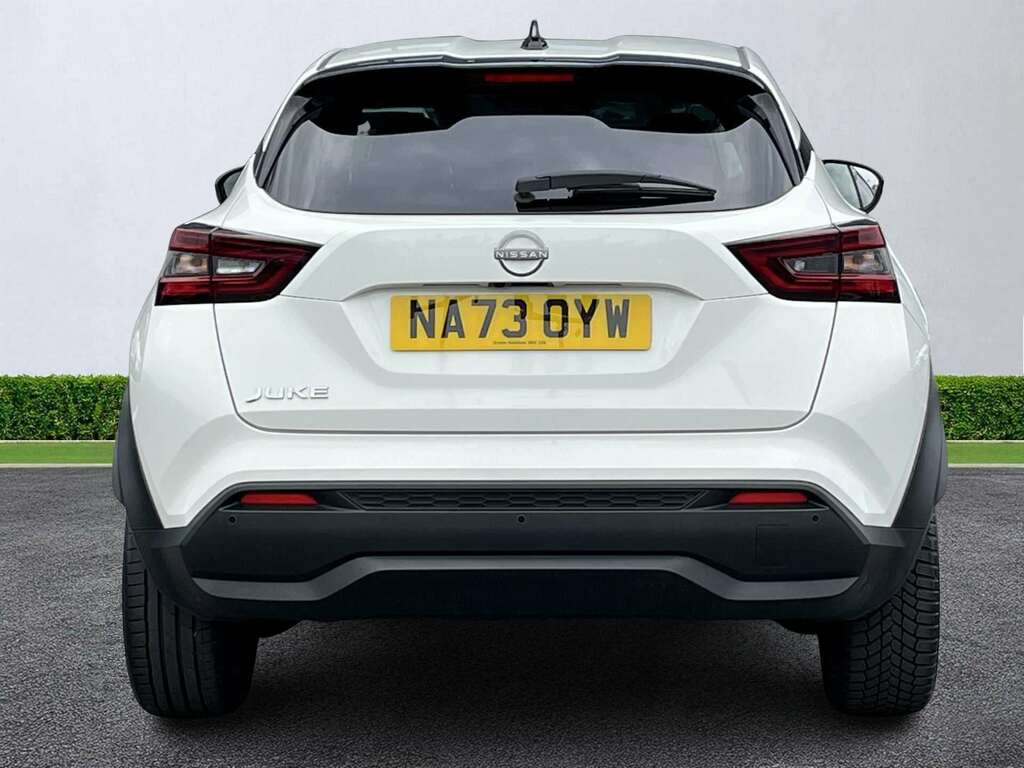 Nissan Juke 1.0 Dig-t 114 Tekna NA73OYW White #4