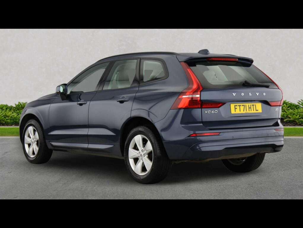 Volvo XC60 2.0 B5p Momentum Geartronic FT71HTL Blue #2