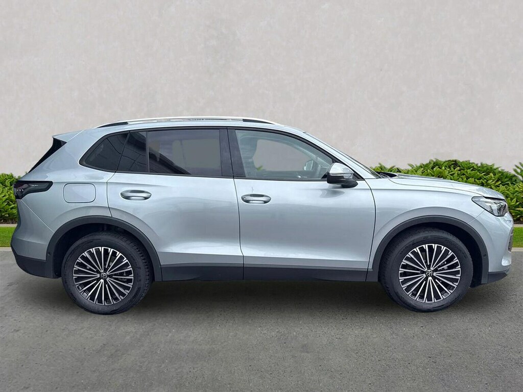 Volkswagen Tiguan 1.5 Etsi 150 Match Dsg LC26ZBE Silver #2
