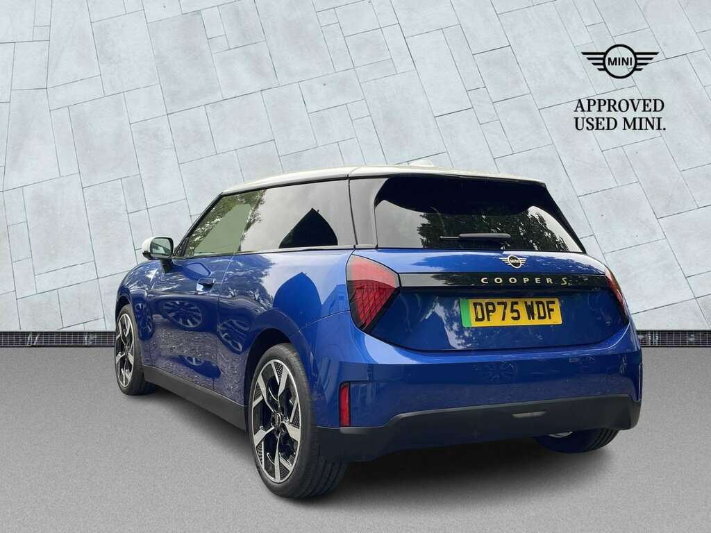 Mini Hatch 160Kw Se Exclusive Level 2 54Kwh Blue #2
