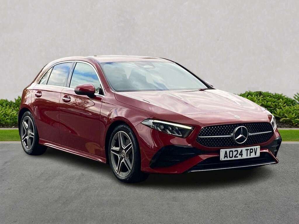 Mercedes-Benz A Class A180 Amg Line Executive Red