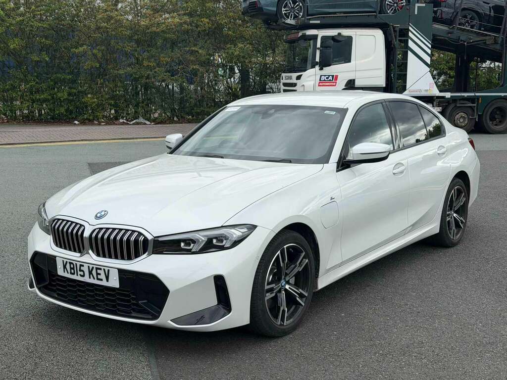 BMW 3 Series 330E M Sport Step DW24HJJ White #2