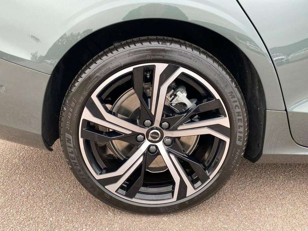 Volvo V60 2.0 T8 455 Phev Ultra Dark Awd AV75KHF Green #6