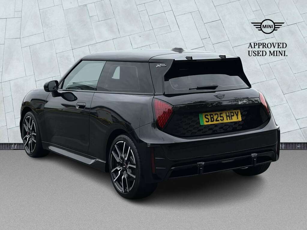 Mini Hatch 190Kw John Cooper Works 54Kwh SB25HPY Black #2