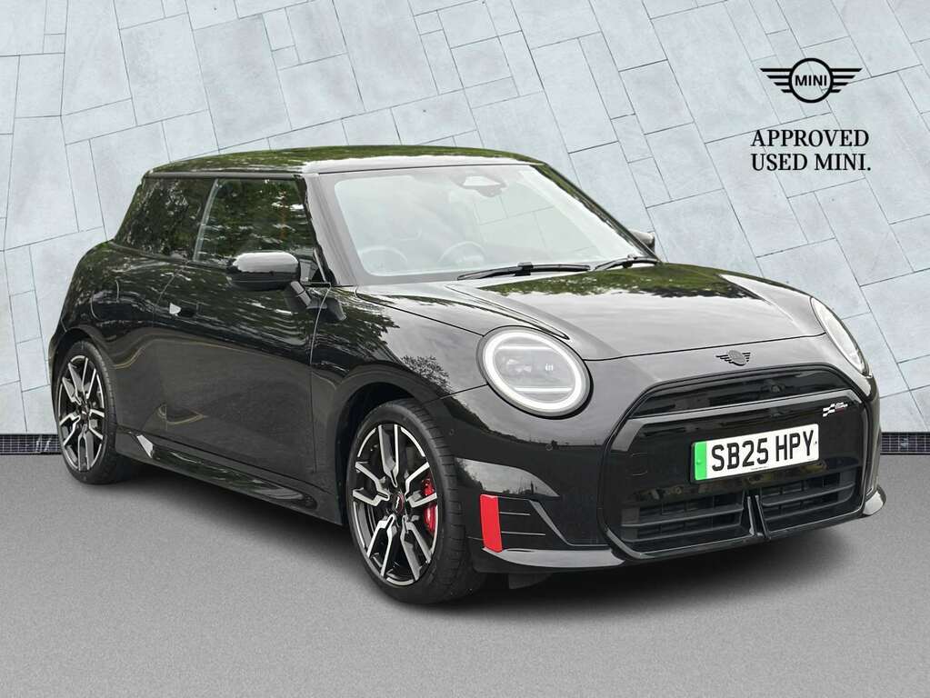 Mini Hatch 190Kw John Cooper Works 54Kwh Black