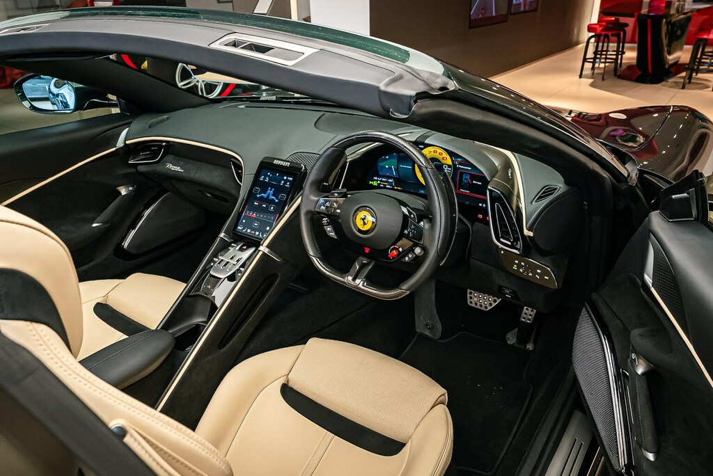 Ferrari Roma Spider  #14