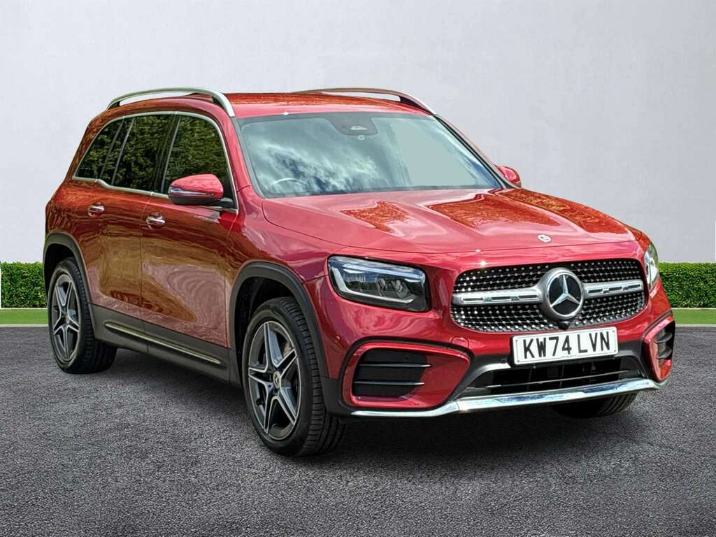 Mercedes-Benz GLB Class Glb 200 Amg Line Premium 7G-tronic Red