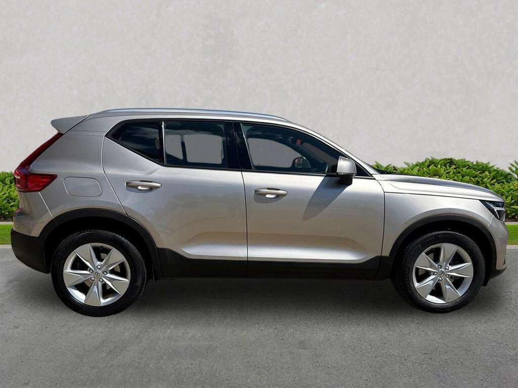 Volvo XC40 2.0 B3p Core EU72LNR Gold #3