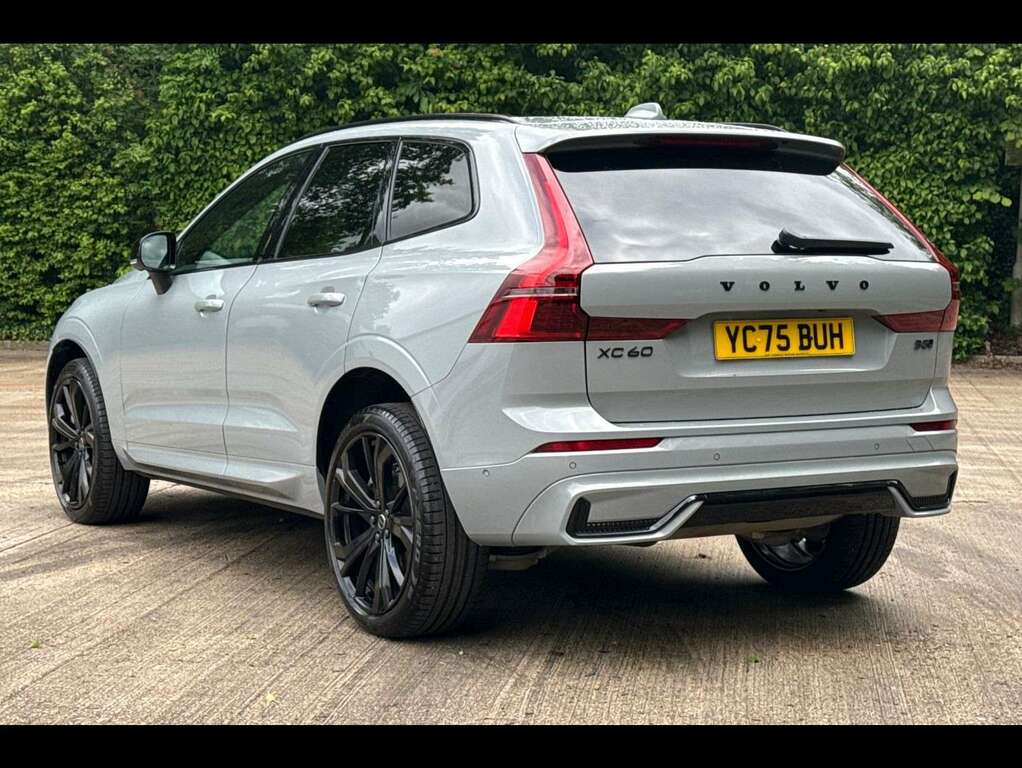 Volvo XC60 2.0 B5p Ultra Black Edition Awd Geartronic YC75BUH Grey #2