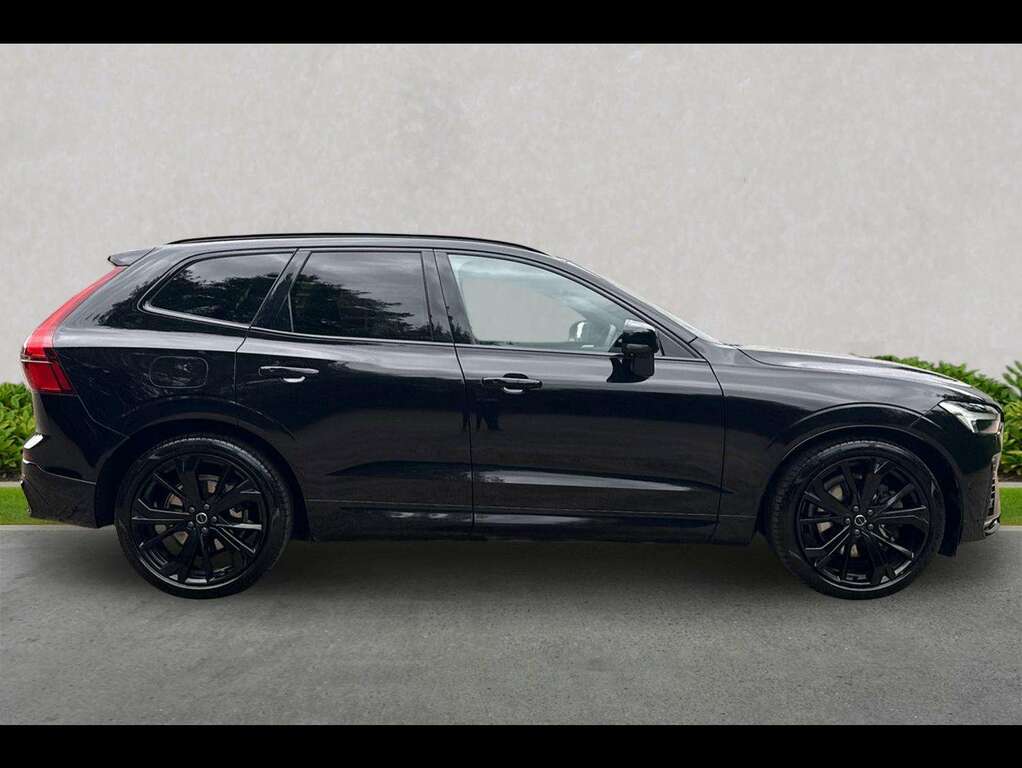 Volvo XC60 2.0 B5p Ultra Black Edition Awd Geartronic YC75FDU Black #3