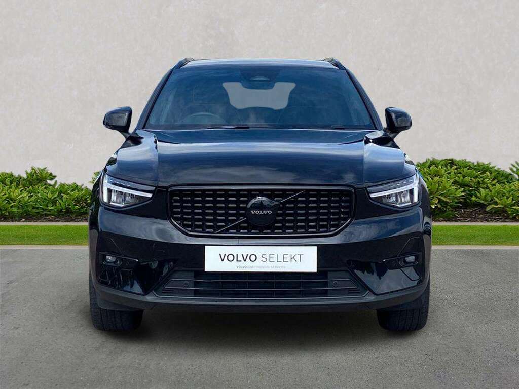 Volvo XC40 2.0 B4p Plus Black Edition VN25ULG Black #5