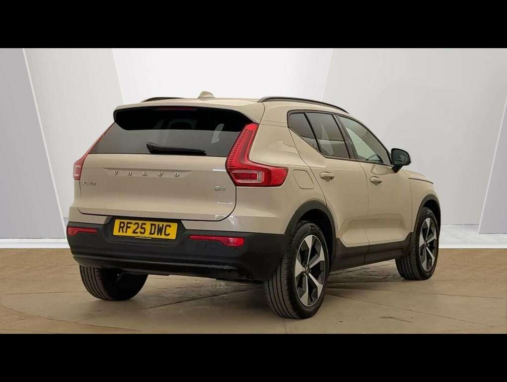 Volvo XC40 2.0 B4p Plus Dark RF25DWC Gold #3
