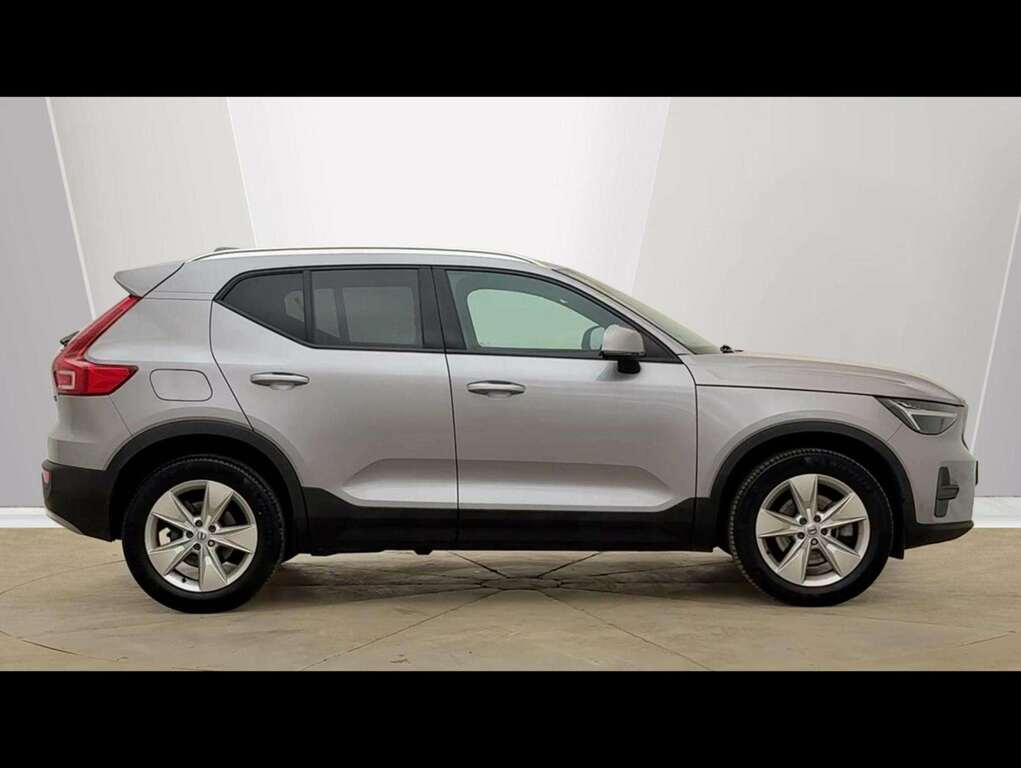 Volvo XC40 2.0 B3p Core RJ25WCM Silver #2