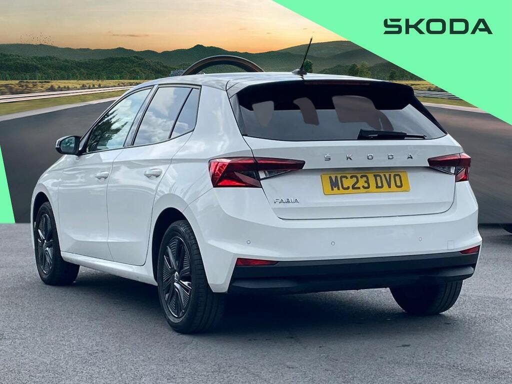 Skoda Fabia 1.0 Mpi Colour Edition Hatchback MC23DVO White #2