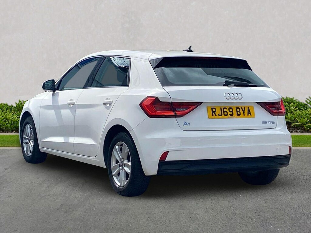 Audi A1 1.0 Tfsi 25 Technik Sportback Eu White
