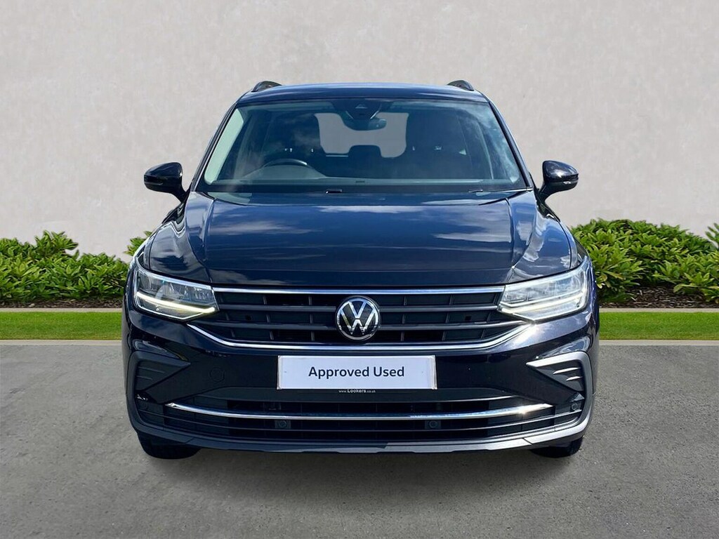 Volkswagen Tiguan 1.5 Tsi Active Suv Euro 6 Ss NJ22NXZ Black #4