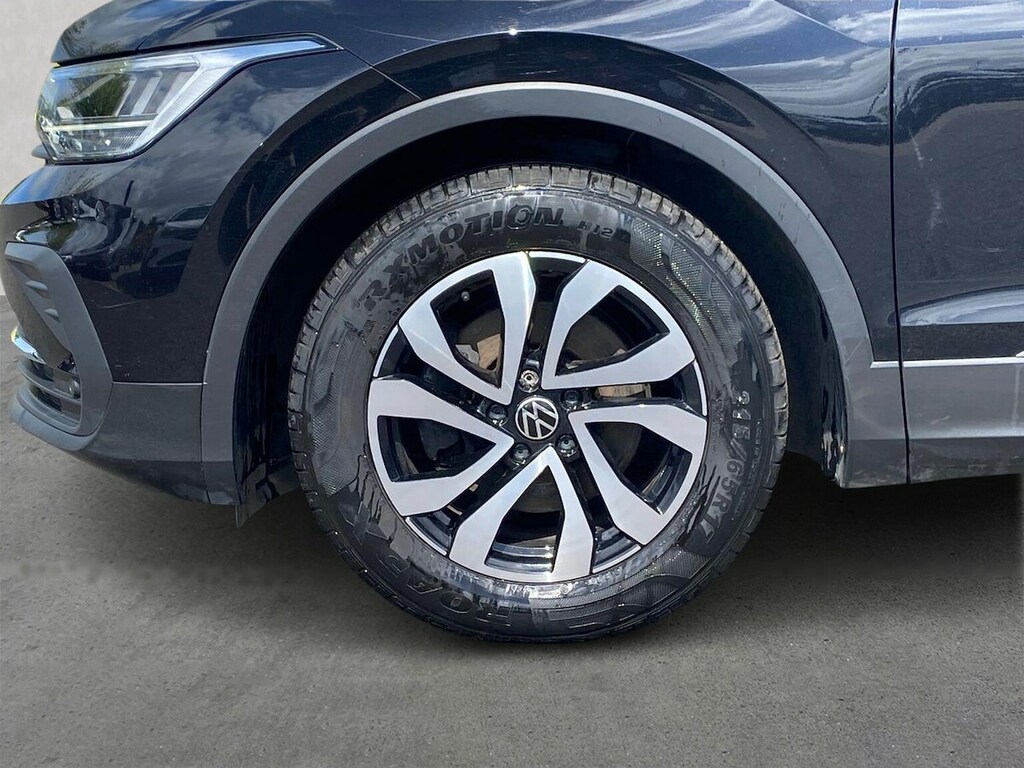 Volkswagen Tiguan 1.5 Tsi Active Suv Euro 6 Ss NJ22NXZ Black #5