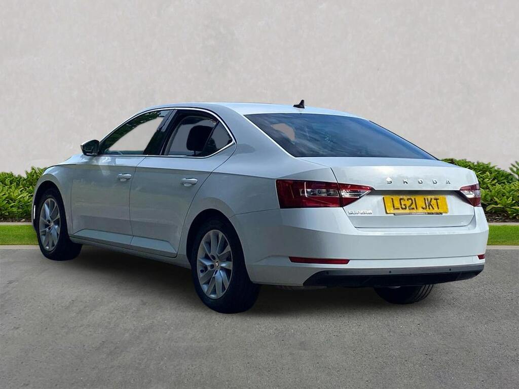 Skoda Superb 1.5 Tsi Act Se Technology Hatchback Dsg White #2