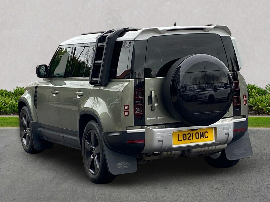 Land Rover Defender 110 3.0 D200 Se 110 LO21OMC Green #2