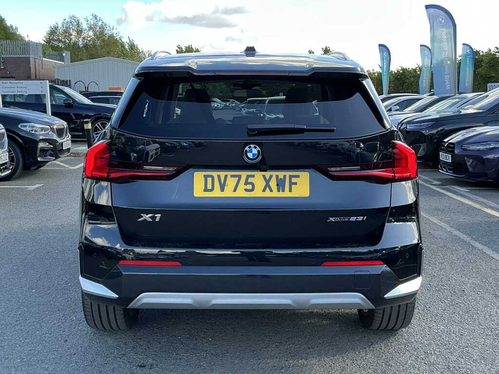BMW X1 Xdrive 23I Mht Xline Step DV75XWF Black #4