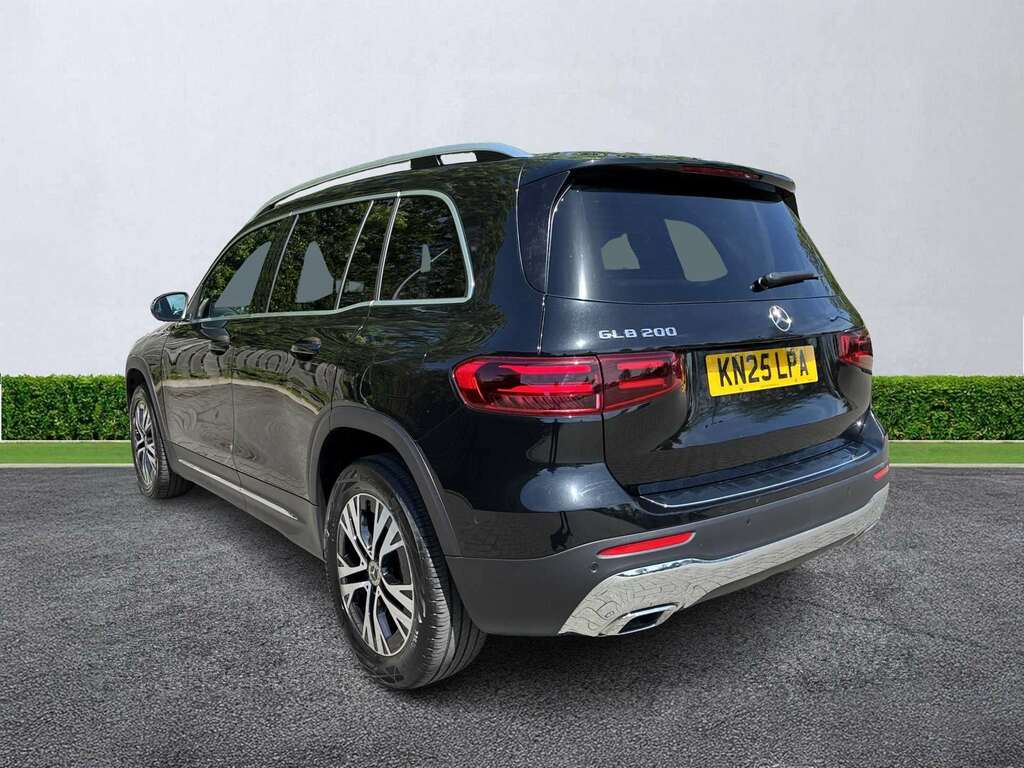 Mercedes-Benz GLB Class Glb 200 Sport Executive 7G-tronic KN25LPA Black #2