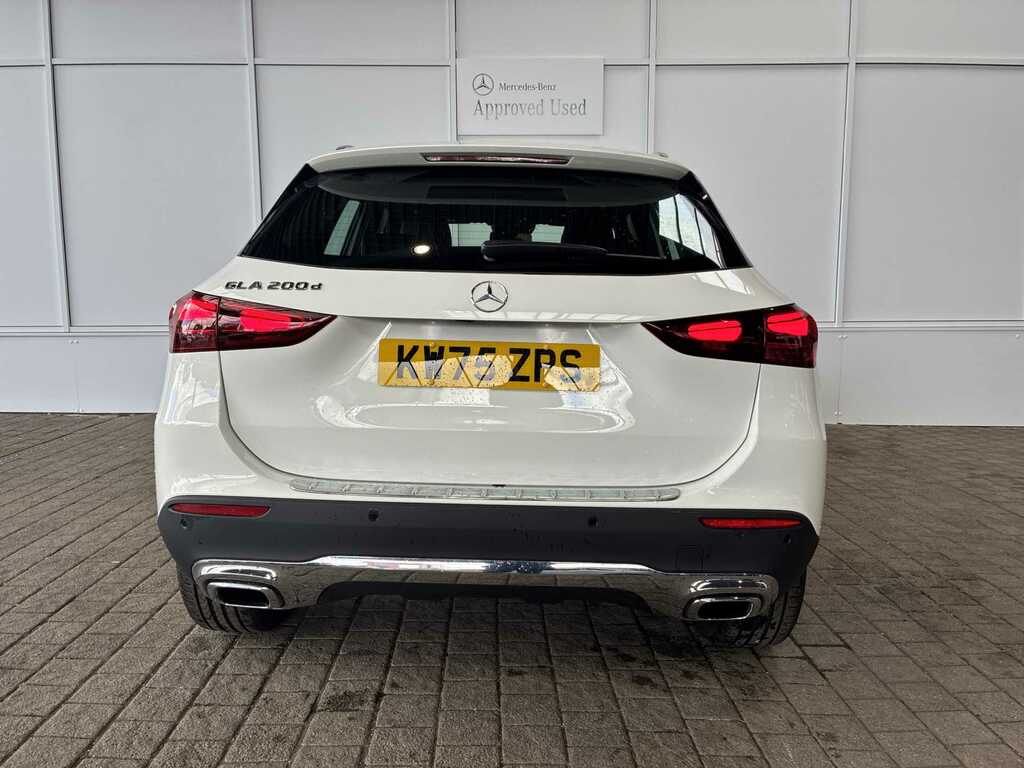 Mercedes-Benz GLA Class Gla 200D Sport Executive KW75ZPS White #4