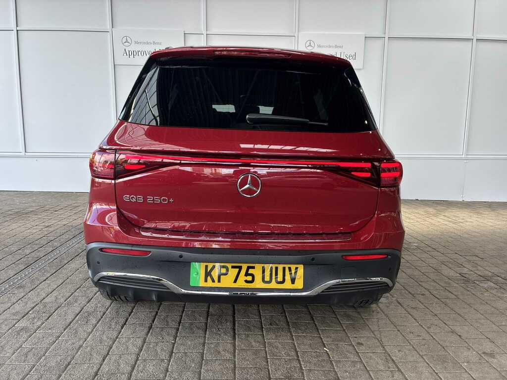 Mercedes-Benz EQB Eqb 250 140Kw Amg Line Executive 70.5Kwh KP75UUV Red #4
