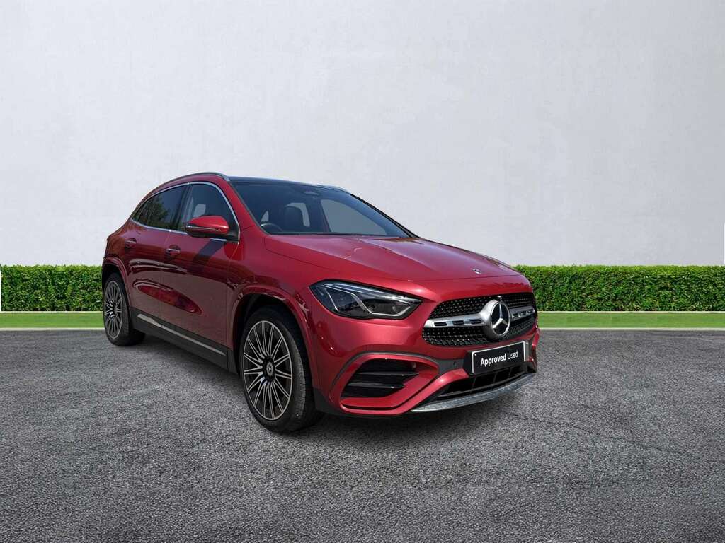 Mercedes-Benz GLA Class Gla 220D 4Matic Amg Line Premium Plus Red