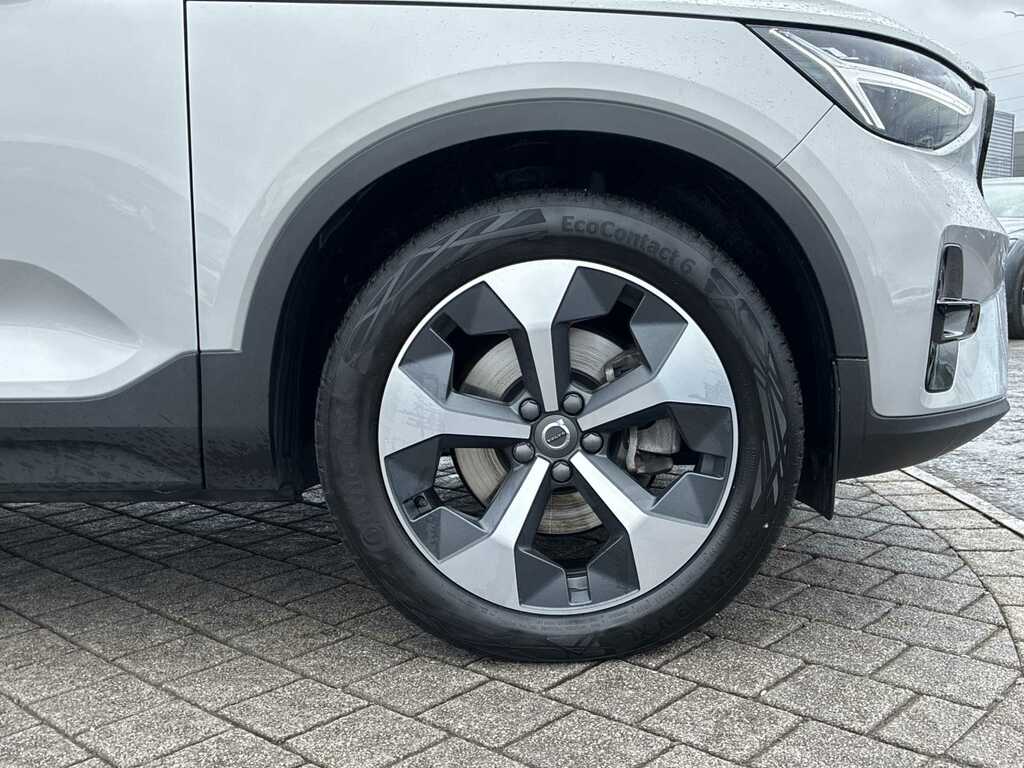 Volvo XC40 2.0 B4p Plus Dark AK74DCO Silver #5
