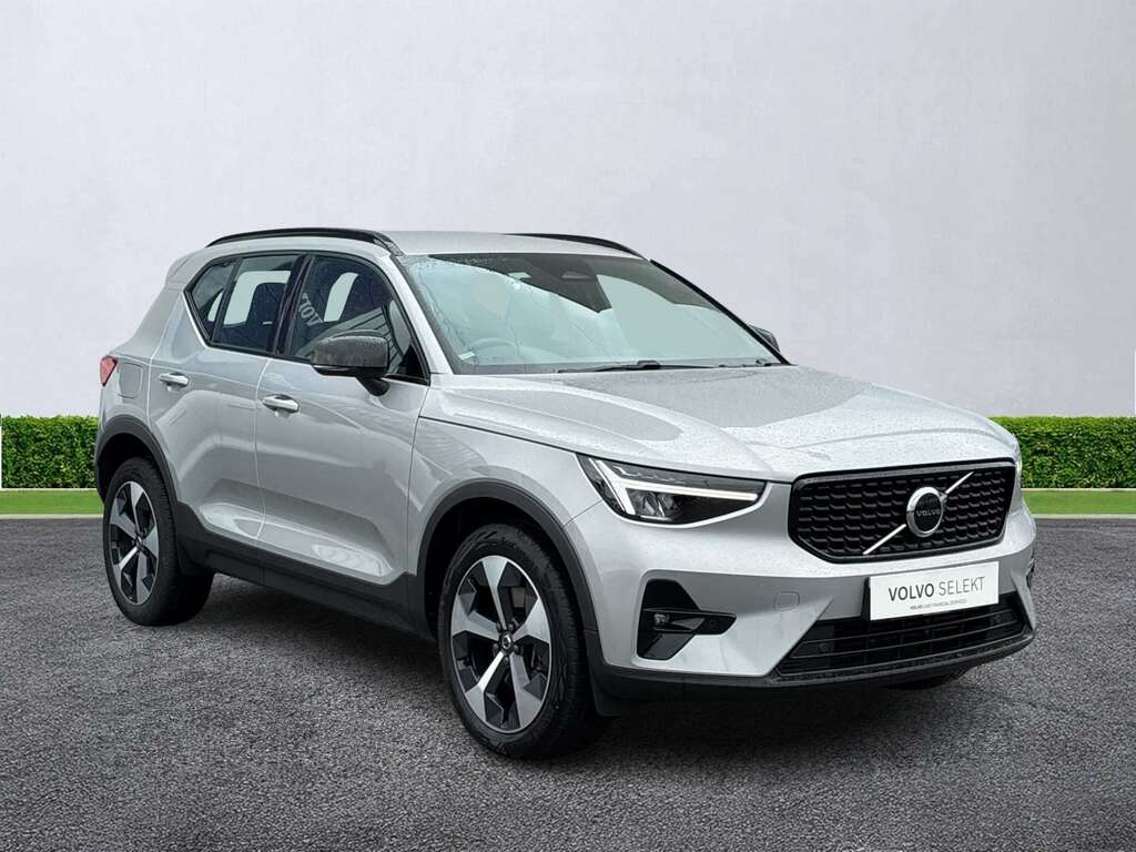 Volvo XC40 2.0 B4p Plus Dark Silver