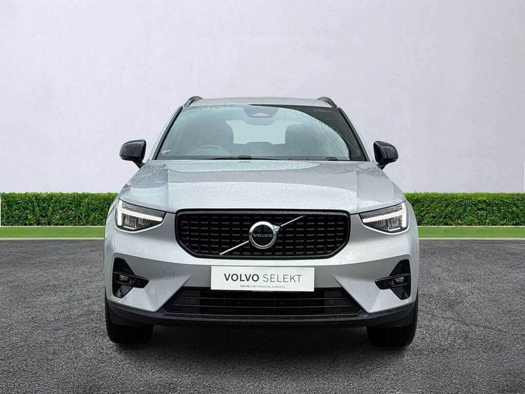 Volvo XC40 2.0 B4p Plus Dark AK74DCO Silver #2