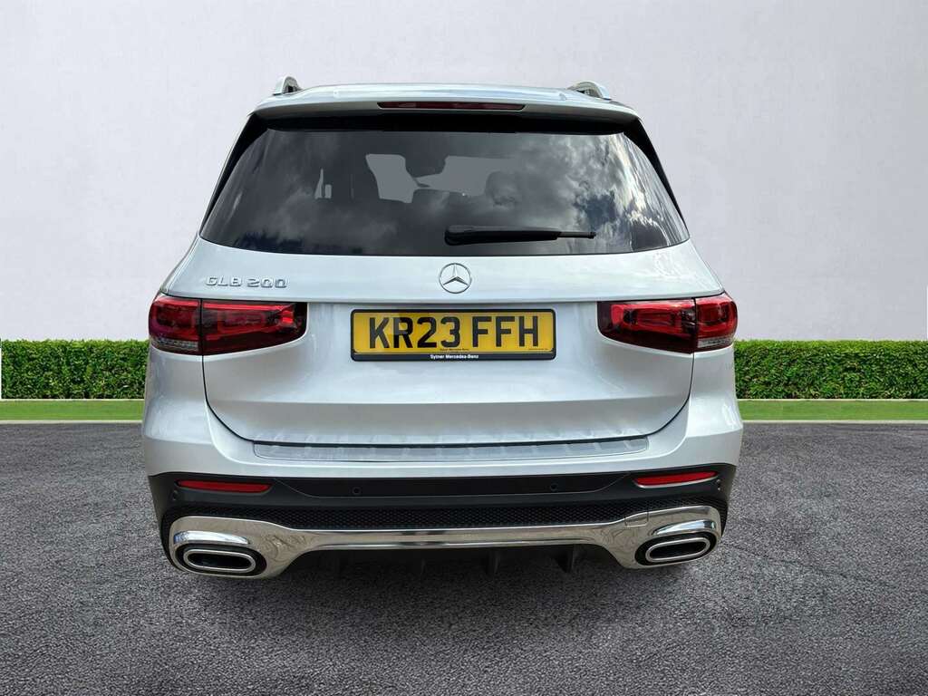Mercedes-Benz GLB Class Glb 200 Amg Line Premium 7G-tronic Silver #3