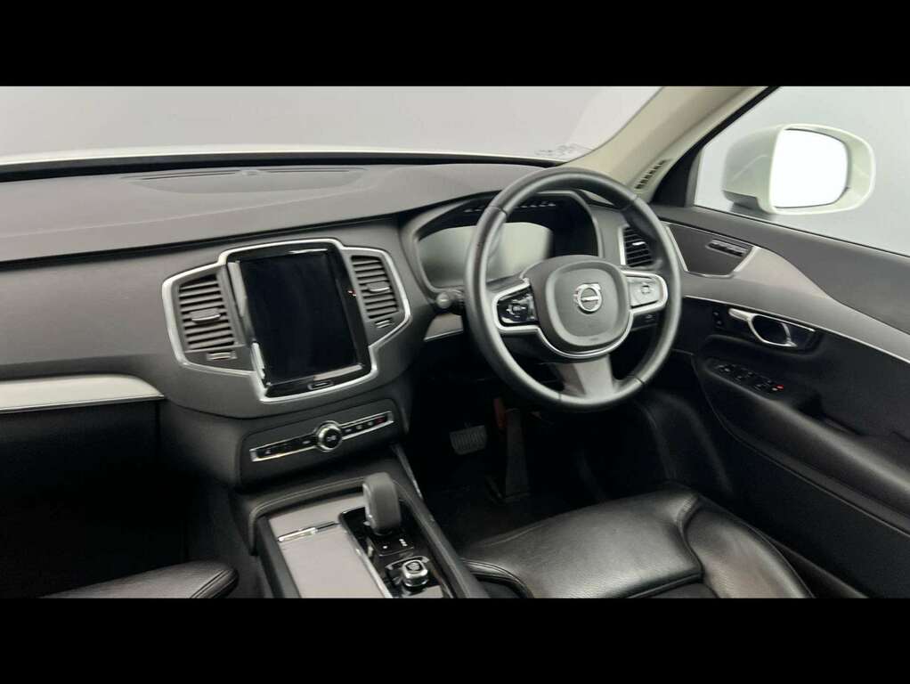 Volvo XC90 2.0 B5d 235 Momentum Awd Geartronic DX22LUJ White #5