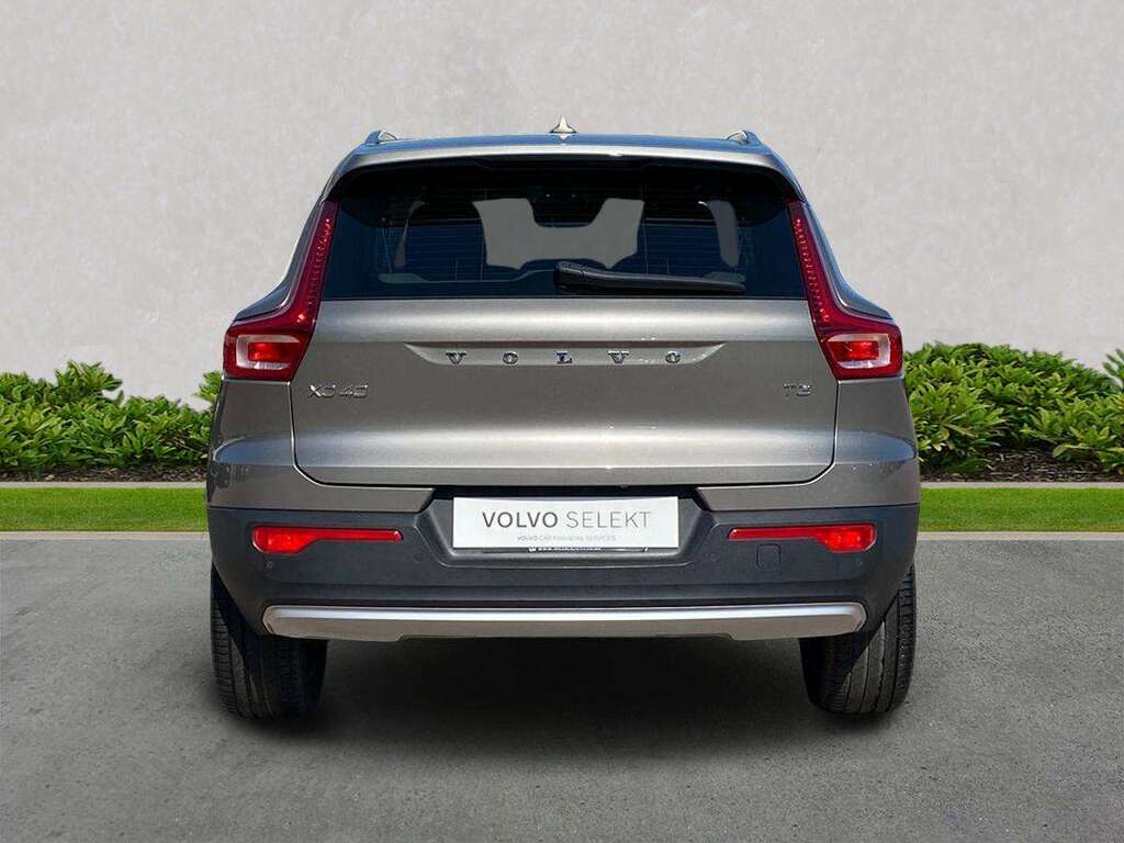 Volvo XC40 1.5 T3 163 Momentum Geartronic VO22RVA Grey #4