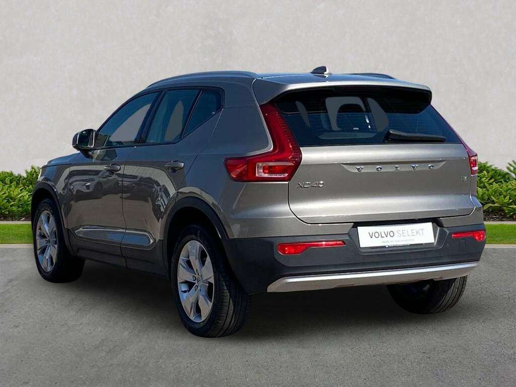 Volvo XC40 1.5 T3 163 Momentum Geartronic VO22RVA Grey #2