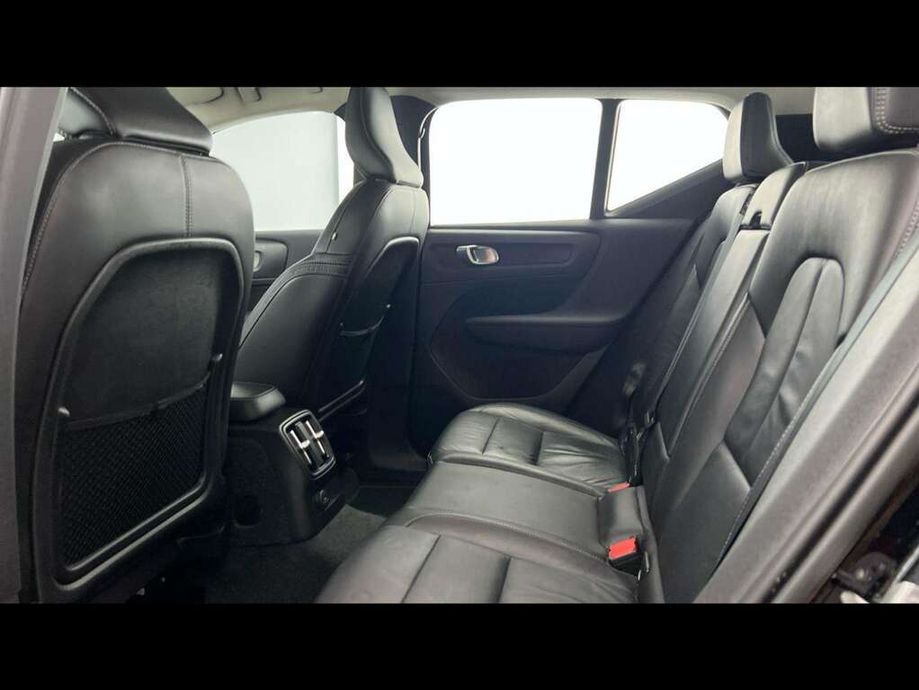 Volvo XC40 1.5 T4 Recharge Phev Inscription LK22RVM Black #5