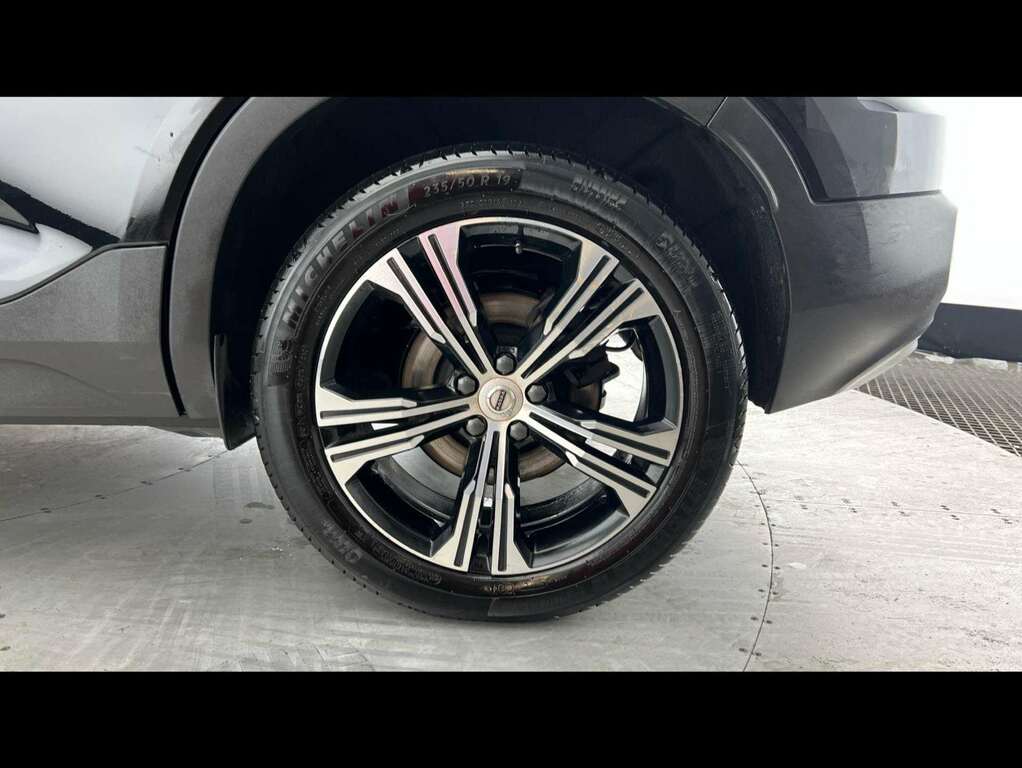 Volvo XC40 1.5 T4 Recharge Phev Inscription LK22RVM Black #6