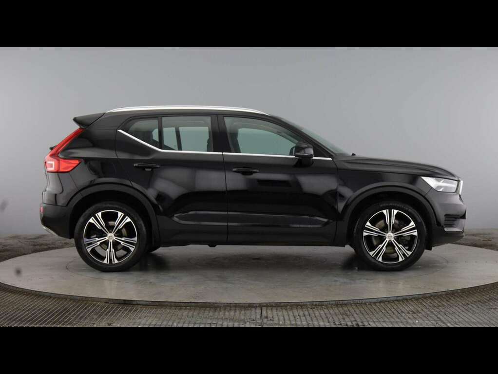 Volvo XC40 1.5 T4 Recharge Phev Inscription LK22RVM Black #4