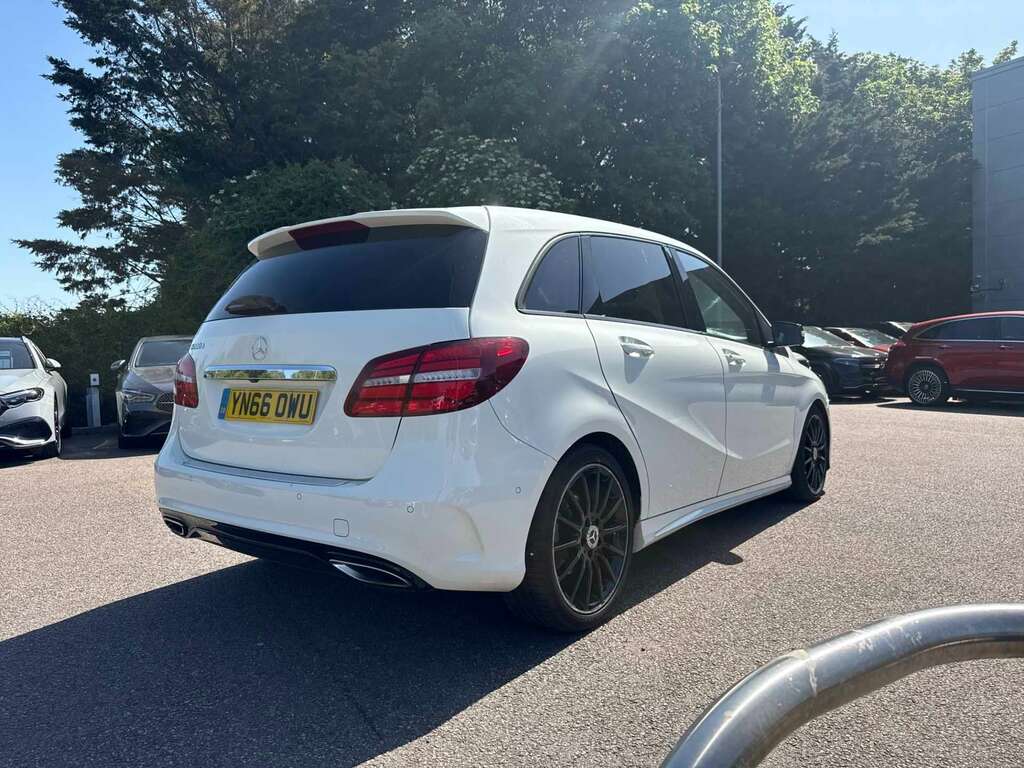 Mercedes-Benz B Class B200d Amg Line Premium Plus White #5