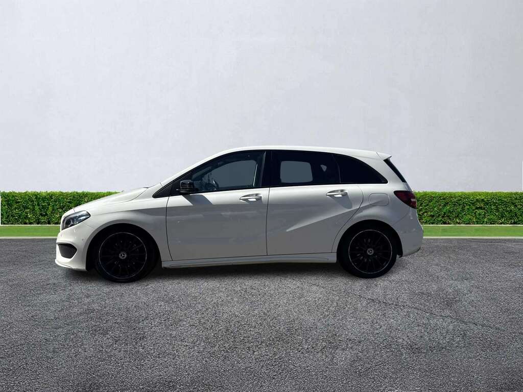 Mercedes-Benz B Class B200d Amg Line Premium Plus White #2