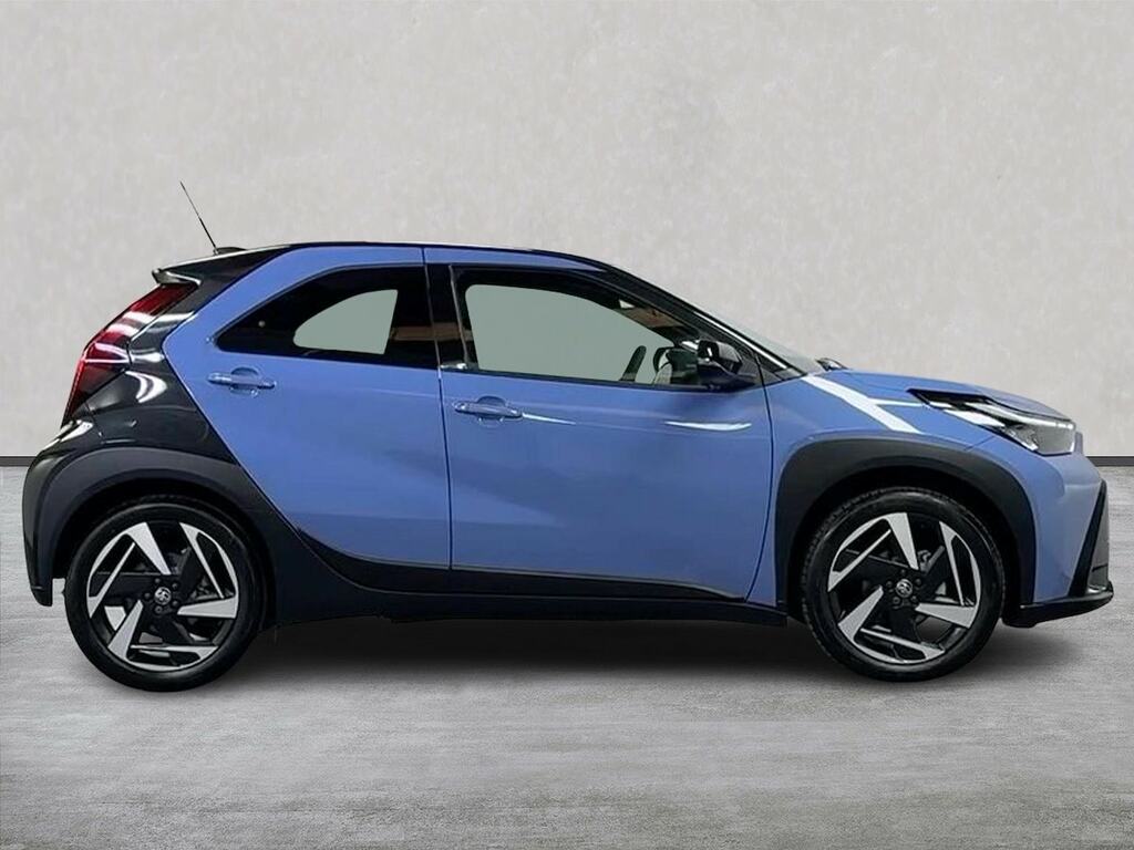 Toyota Aygo X 1.5H 49Kwh Design Hatchback Hybrid Cvt JMZ8550 Blue #3