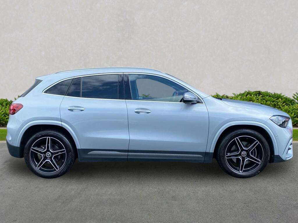 Mercedes-Benz GLA Class Gla 200 Amg Line Executive KW75VGO Silver #3