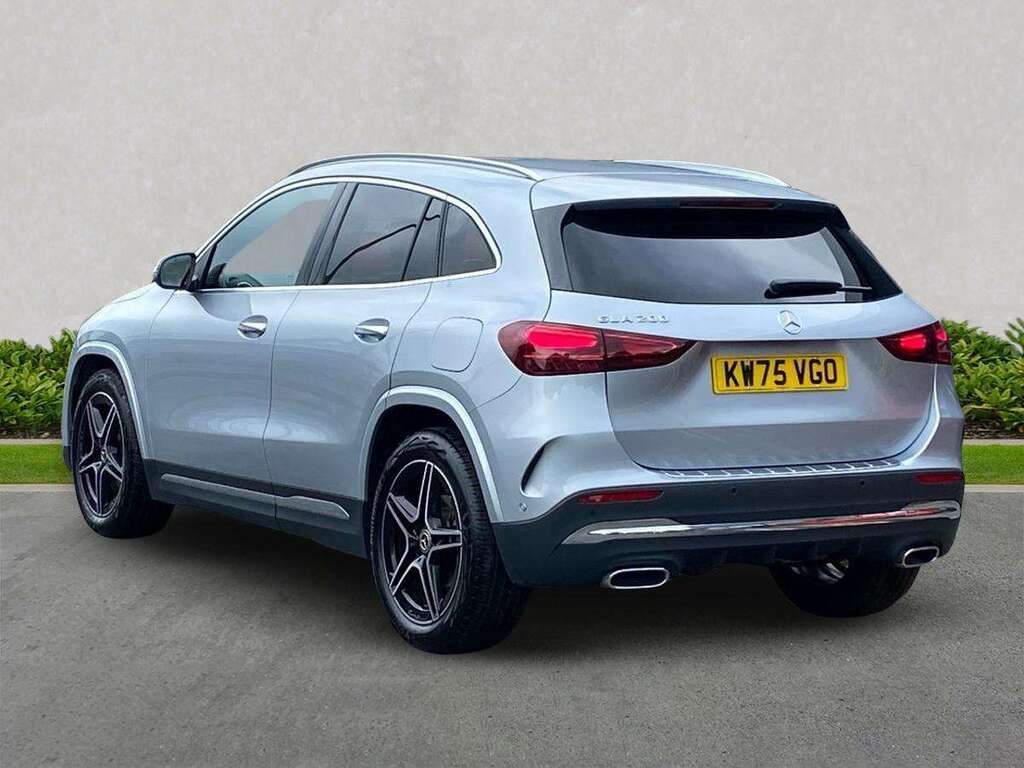 Mercedes-Benz GLA Class Gla 200 Amg Line Executive KW75VGO Silver #2