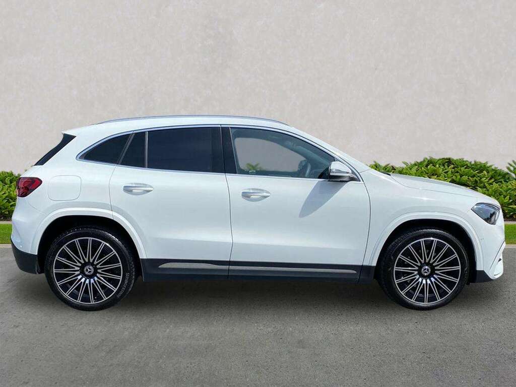 Mercedes-Benz GLA Class Gla 250E Amg Line Premium KN25CEX White #3