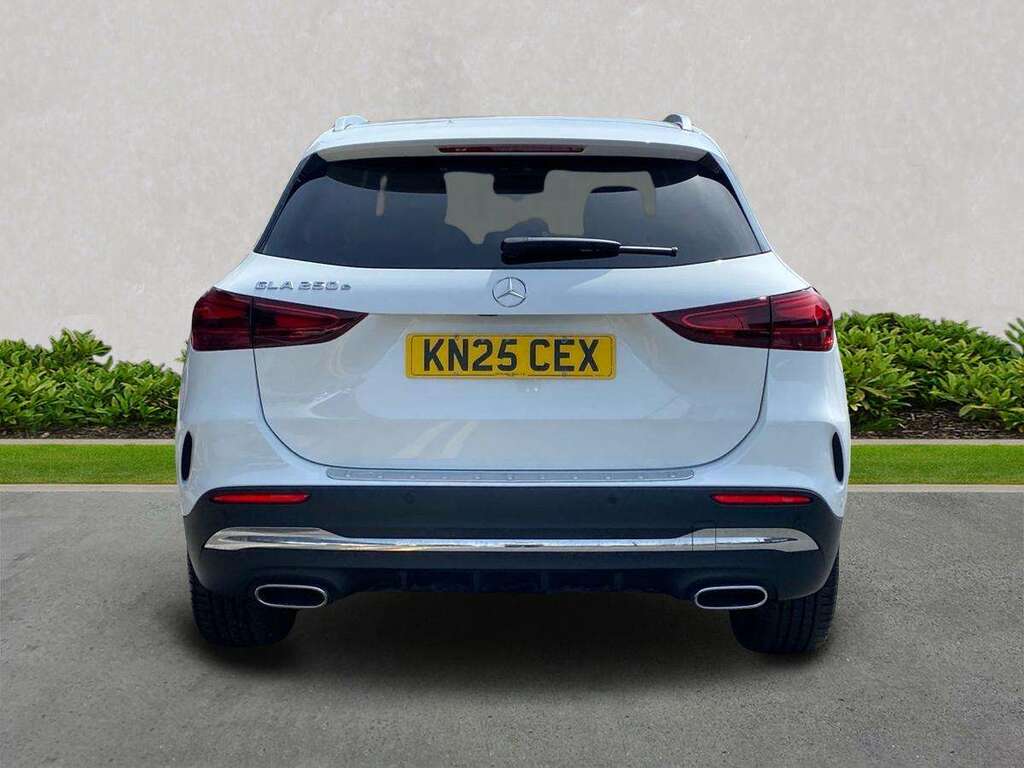Mercedes-Benz GLA Class Gla 250E Amg Line Premium KN25CEX White #4