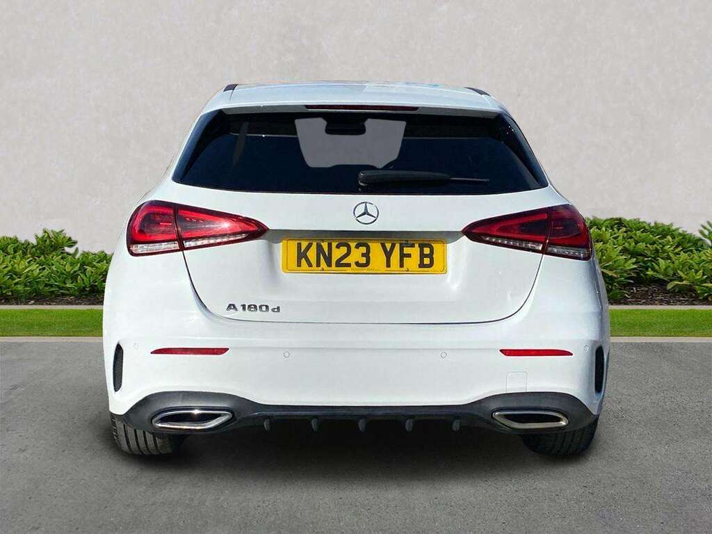 Mercedes-Benz A Class A180d 2.0 Amg Line Executive KN23YFB White #4